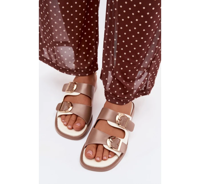 Dámské pantofle s zlatými sponami béžové model 21919181 - EVENTO Dámské pantofle s zlatými sponami béžové model 21919181 - EVENTO