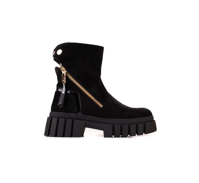 Módní kotníčkové boty černé dámské na plochém podpatku Módní kotníčkové boty černé dámské na plochém podpatku