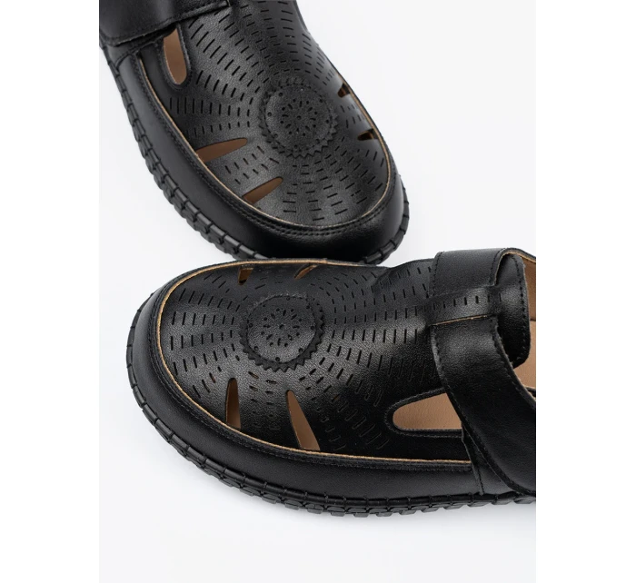 Výborné dámské  polobotky černé na plochém podpatku