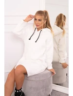 Šaty s kapucí a bočním rozparkem ecru Šaty s kapucí a bočním rozparkem ecru