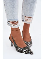 Zdobené dámské sandály na podpatku s květinovým vzorem Černé model 22103124 - Boto