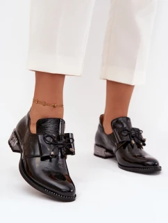 Lakované dámské polobotky na nízkém podpatku s mašlí model 21711158 Černé - Zazoo