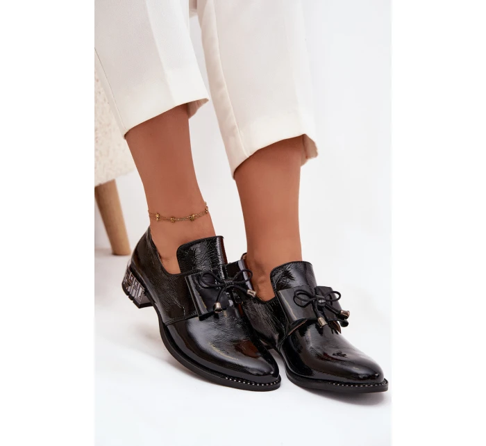 Lakované dámské polobotky na nízkém podpatku s mašlí Zazoo 1399 Černé