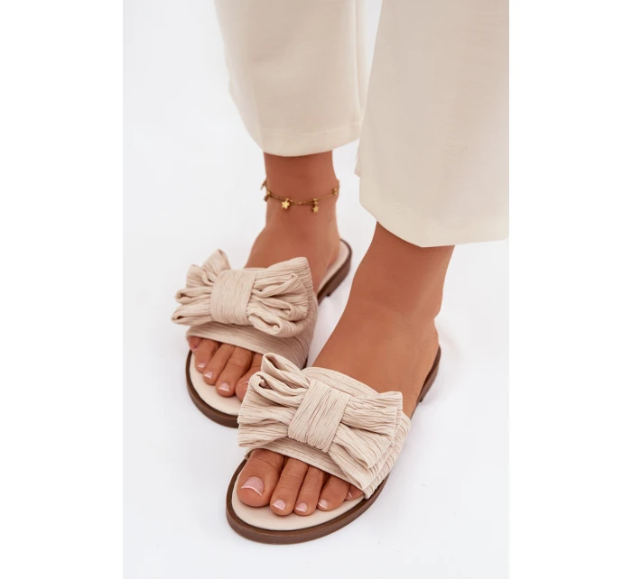 Dámské pantofle na ploché s mašlí Béžové model 21937411 - Boto