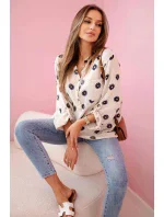 model 21911566 dámská halenka s květinovým vzorem, dlouhými rukávy a knoflíky Béžová - K-Fashion