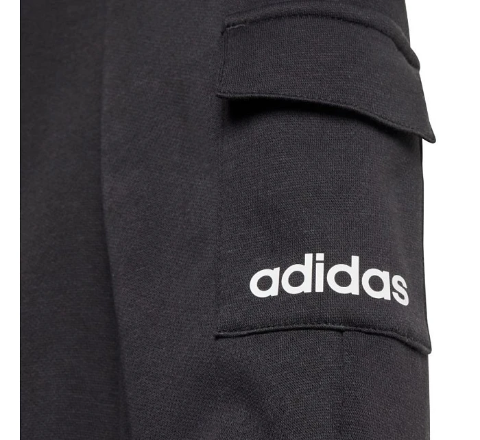 Dětské tepláky adidas Essentials Joggers černé JC9745 Dětské tepláky adidas Essentials Joggers černé JC9745