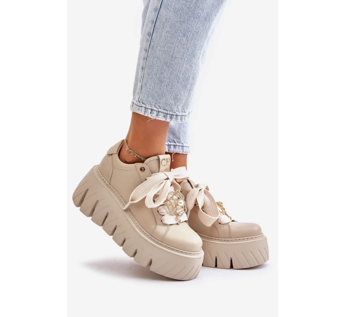 Dámské tenisky na masivní podrážce se zlatou ozdobou model 21672483 Béžové - CheBello