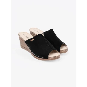 Designové  nazouváky dámské černé platforma