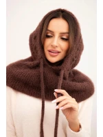 Dámská čepice s kapucí, vázáním a copánkovým vzorem hnědá