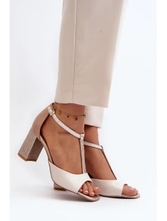 Kožené sandály na podpatku model 21647425 béžové - Laura Messi