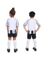 Dětská souprava Juventus Home model 21812245 - ADIDAS Dětská souprava Juventus Home model 21812245 - ADIDAS
