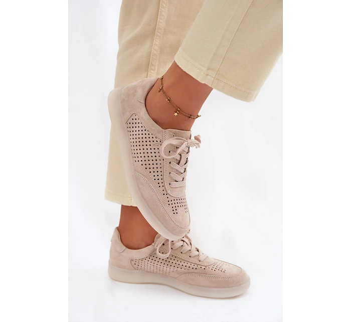 Kožené semišové dámské tenisky s otvory Béžové model 22100230 - Boto Kožené semišové dámské tenisky s otvory Béžové model 22100230 - Boto