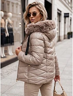 Dámská prošívaná zimní bunda s kapucí béžová Dstreet model 21970304 - FashionStreet Dámská prošívaná zimní bunda s kapucí béžová Dstreet model 21970304 - FashionStreet