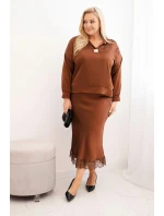 Dámský komplet Plus Size se saténovým leskem a krajkou camelový Dámský komplet Plus Size se saténovým leskem a krajkou camelový