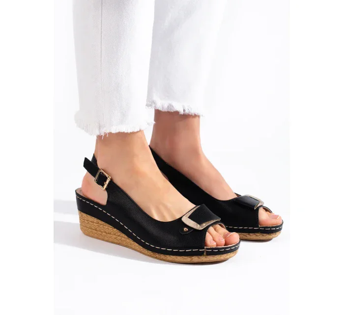 Pěkné sandály černé dámské na klínku Pěkné sandály černé dámské na klínku
