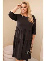 Dámská bavlněná sukni Plus Size s volánky a ohrnutým rukávem hnědá Dámská bavlněná sukni Plus Size s volánky a ohrnutým rukávem hnědá