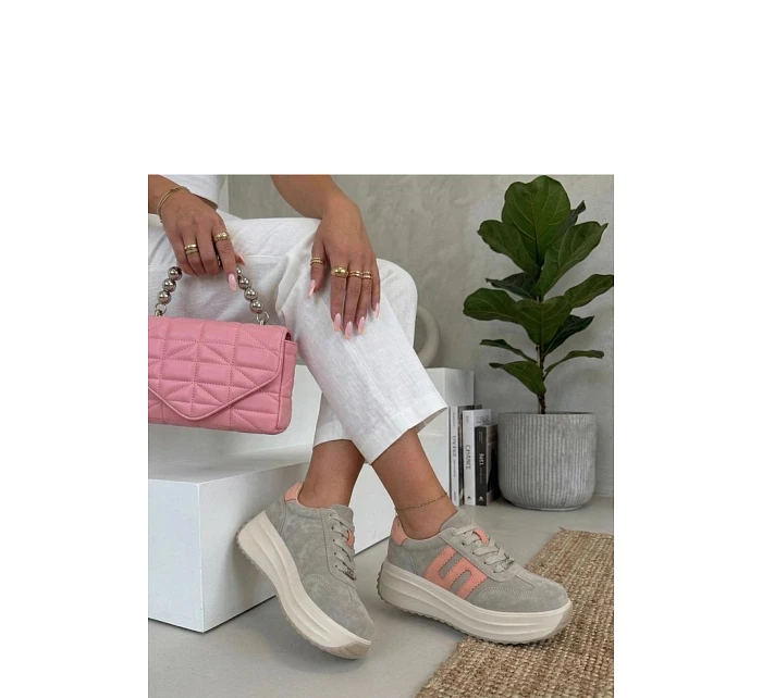 Sportovní boty na platformě model 226030 Solea