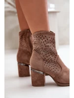 Zdobené dámské boty na podpatku z eko semiše hnědé model 21668223 - S.Barski