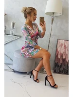 Květinové šaty s vázáním v pase ve fialové barvě Květinové šaty s vázáním v pase ve fialové barvě