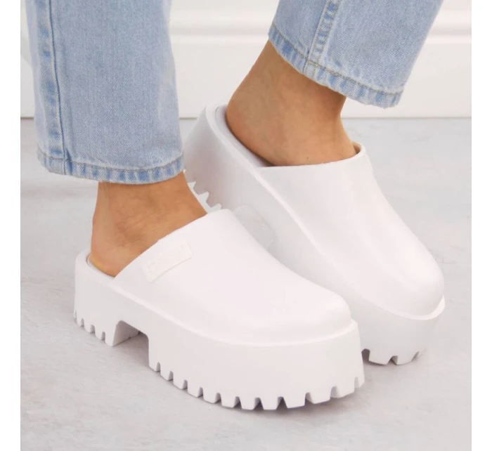 Dřeváky na pevné podrážce Big Star W NN274015 INT2083B