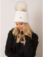 Czapka JK CZ model 20506438 ecru - FPrice