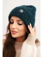 Dámská pletená čepice z viskózy model 21441568 s ozdobným kovovým knoflíkem mořská - K-Fashion Dámská pletená čepice z viskózy model 21441568 s ozdobným kovovým knoflíkem mořská - K-Fashion