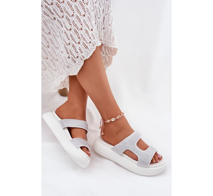 Zdobené Dámské Pantofle Na Platformě Bílé model 21699284 - Boto Zdobené Dámské Pantofle Na Platformě Bílé model 21699284 - Boto