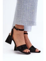 Dámské sandály na podpatku z eko semiše Černé model 21658243 - VINCEZA