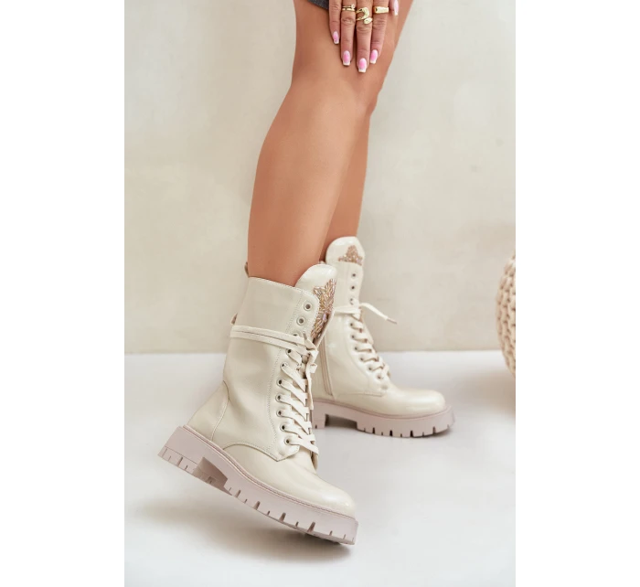 Lakované Zateplené Botky Worker S Ozdobou Béžové model 21679669 - Boto Lakované Zateplené Botky Worker S Ozdobou Béžové model 21679669 - Boto