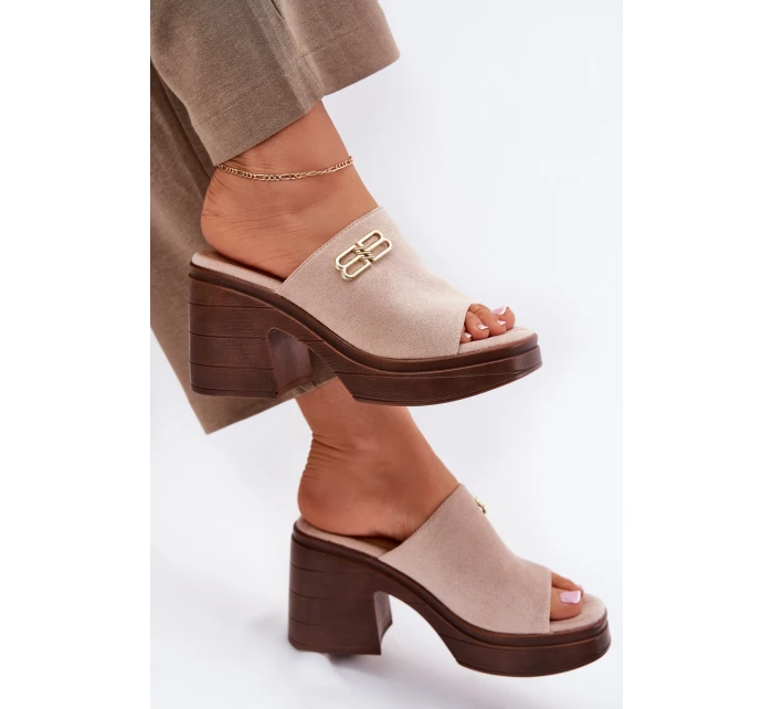 Dámské sandály na masivním podpatku se zlatým detailem Vinceza 17400 béžové