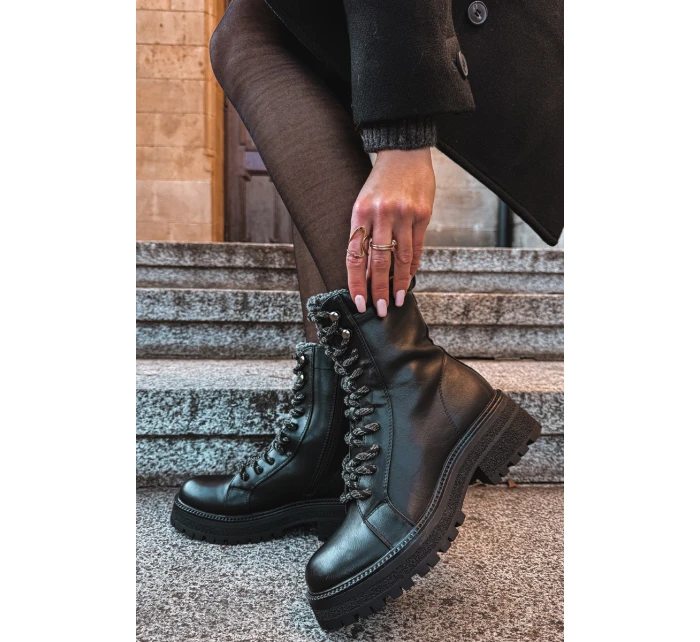 Dámské trapery kotníkové boty z eko kůže černé Bellora