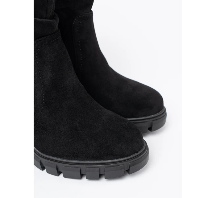 Jedinečné dámské černé  kotníčkové boty na širokém podpatku