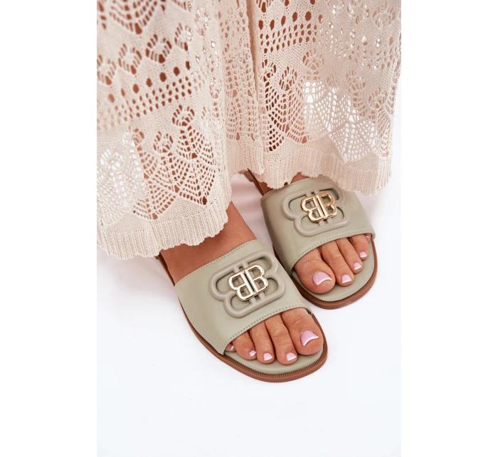 Ploché Dámské Pantofle S Ozdobným Detalem Zelené model 21699585 - Boto Ploché Dámské Pantofle S Ozdobným Detalem Zelené model 21699585 - Boto