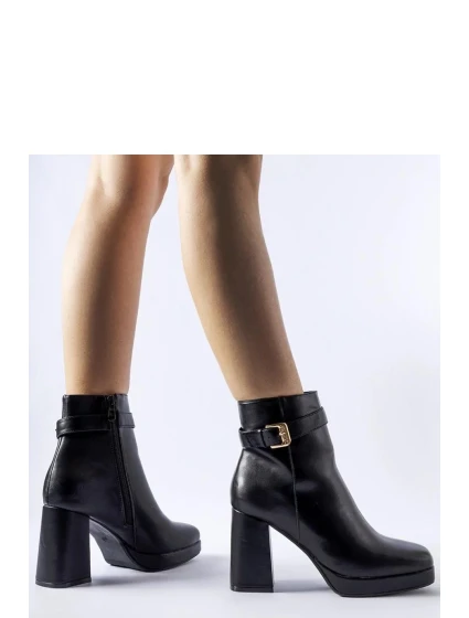 Boty na podpatku model 204725 Solea Boty na podpatku model 204725 Solea