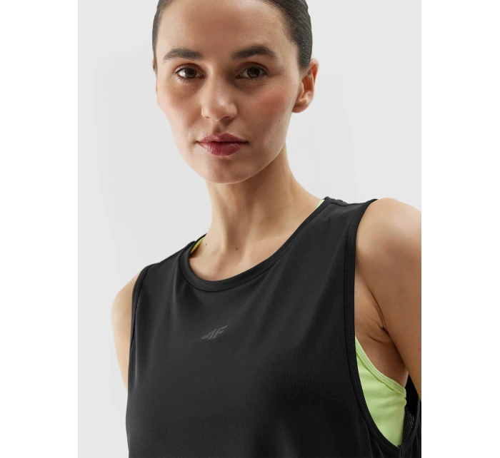 Dámský sportovní top z recyklovaných materiálů 4F - černý Dámský sportovní top z recyklovaných materiálů 4F - černý