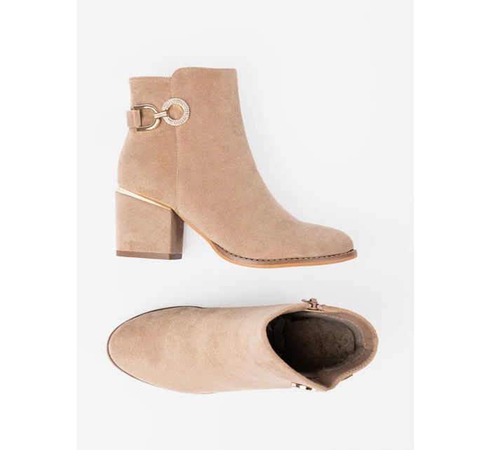 Zajímavé kotníčkové boty hnědé dámské na širokém podpatku Zajímavé kotníčkové boty hnědé dámské na širokém podpatku