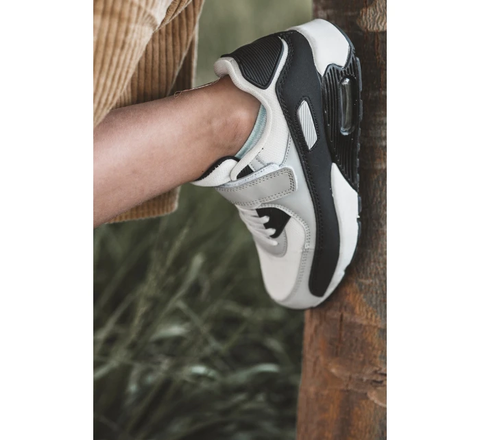 Dětské tenisky na suchý zip šedé Krissandra Dětské tenisky na suchý zip šedé Krissandra