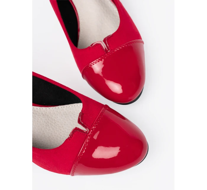 Exkluzívní dámské lodičky červené na širokém podpatku Exkluzívní dámské lodičky červené na širokém podpatku