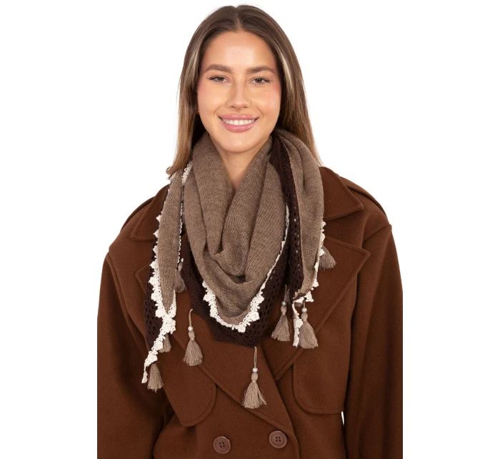 Šátek model 220388 AT Šátek model 220388 AT