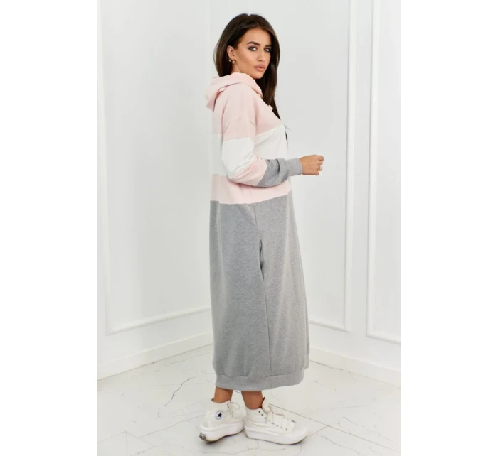 Trikolorní šaty s kapucí pudrově růžová + ecru + šedá Trikolorní šaty s kapucí pudrově růžová + ecru + šedá