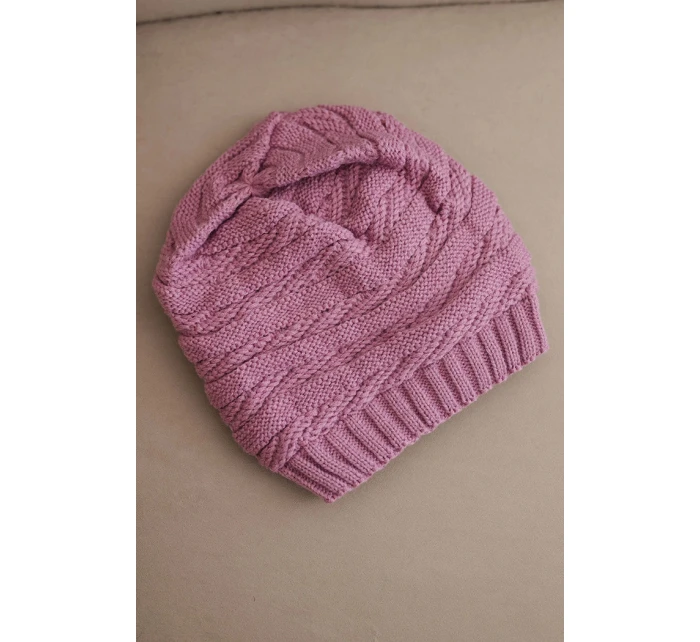 Dámská zimní čepice s klasickým žebrovaným vzorem K439 světle fialová