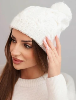 Dámská zimní čepice z vlny s hrubým copánkovým vzorem K458 bílá