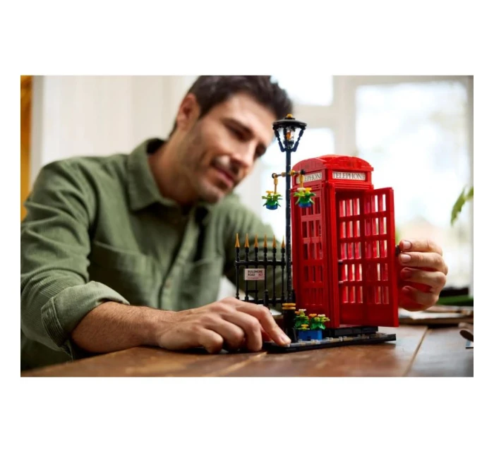 Lego 21347 Nápady - Červená telefonní budka v Londýně