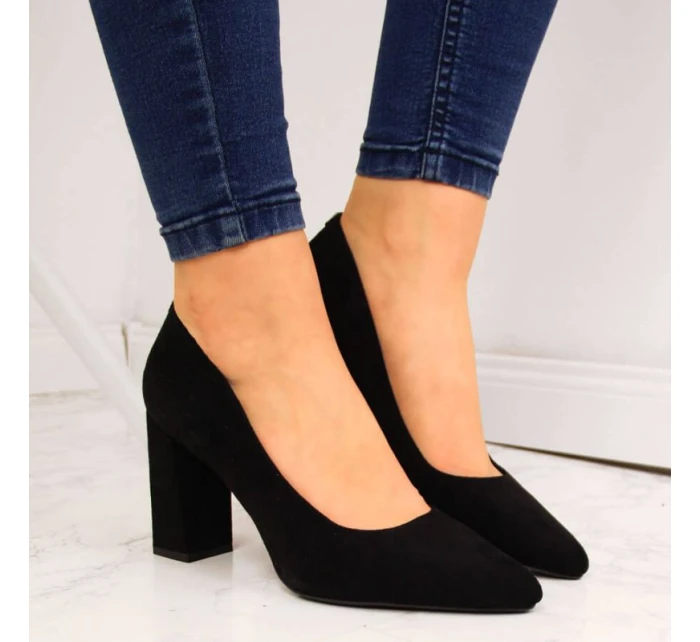 Dámské černé semišové lodičky na jehlovém podpatku W  model 21777510 - SERGIO LEONE