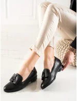 Exkluzívní dámské  polobotky černé na plochém podpatku