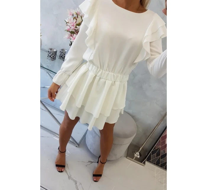 Šaty se svislými volány ecru Šaty se svislými volány ecru