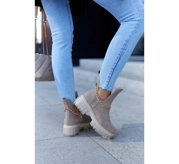 Módní semišové kozačky s střihem béžove model 21578614 Me - Boto