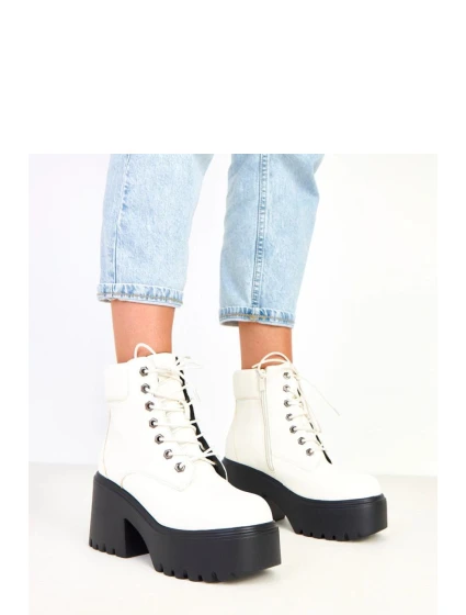 Boty na podpatku model 217926 Solea Boty na podpatku model 217926 Solea