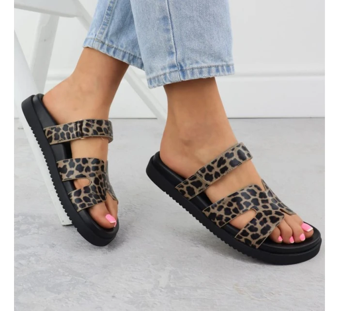 Dámské žabky v béžové barvě model 21904992 - VINCEZA