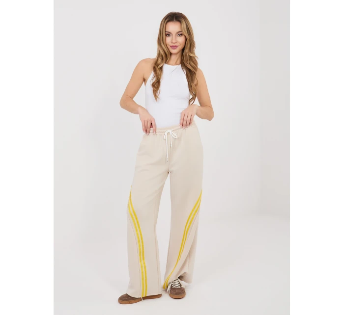 Spodnie dresowe IT DR model 22027592 beżowy - FPrice Spodnie dresowe IT DR model 22027592 beżowy - FPrice